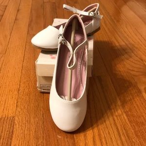 Girls white dress shoes